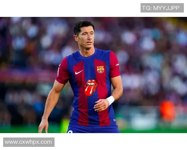 足球巨星莱万的魅力与成就素描展现其辉煌职业生涯的精彩瞬间